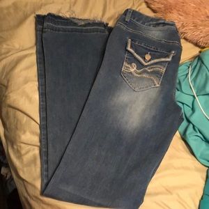 Maurices jeans